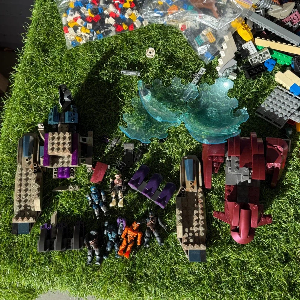 LEGO‎ Bulk Lot 14 lbs Mixed Atlantis Kingdoms Mega Bloks Halo Kre-O Transformers
